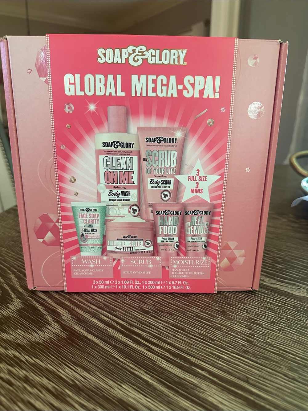Soap & Glory Pink Global Mega-Spa! Bath & Body Gift Set